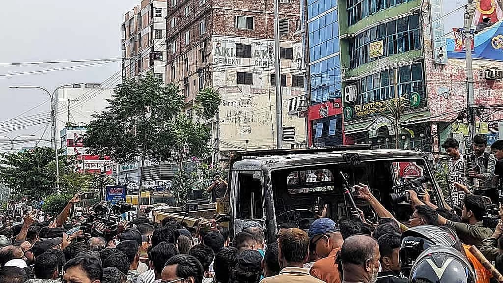 ফুটপাত: নেপথ্যের চক্র, কালো অর্থনীতি ও উচ্ছেদ নাটক