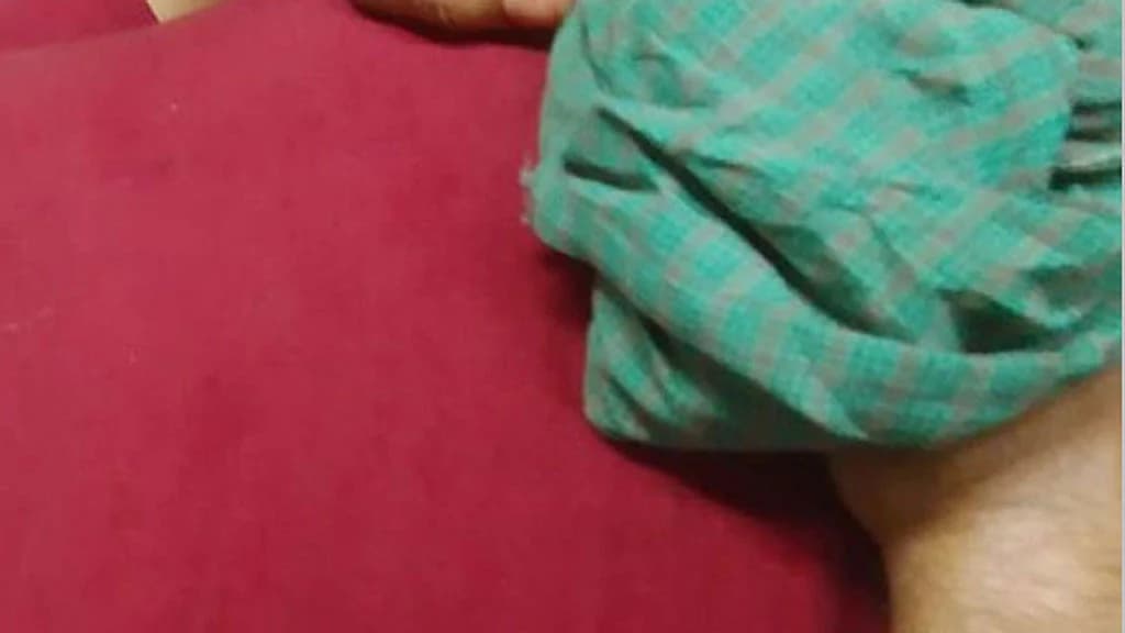 খুলনায় সকালে যুবদল নেতা, সন্ধ্যায় মুদি দোকানিকে গুলি