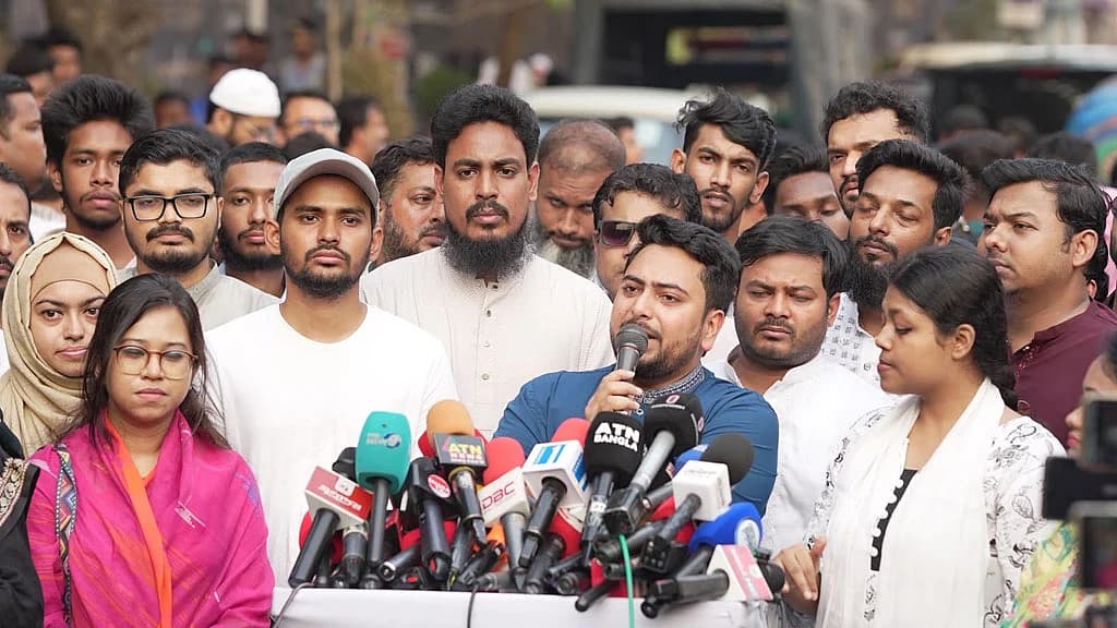 পাহাড়ে অশান্তির পেছনে কথিত বন্ধু রাষ্ট্র, সরকার ‘আঁতাত’ করেছে: নাহিদ