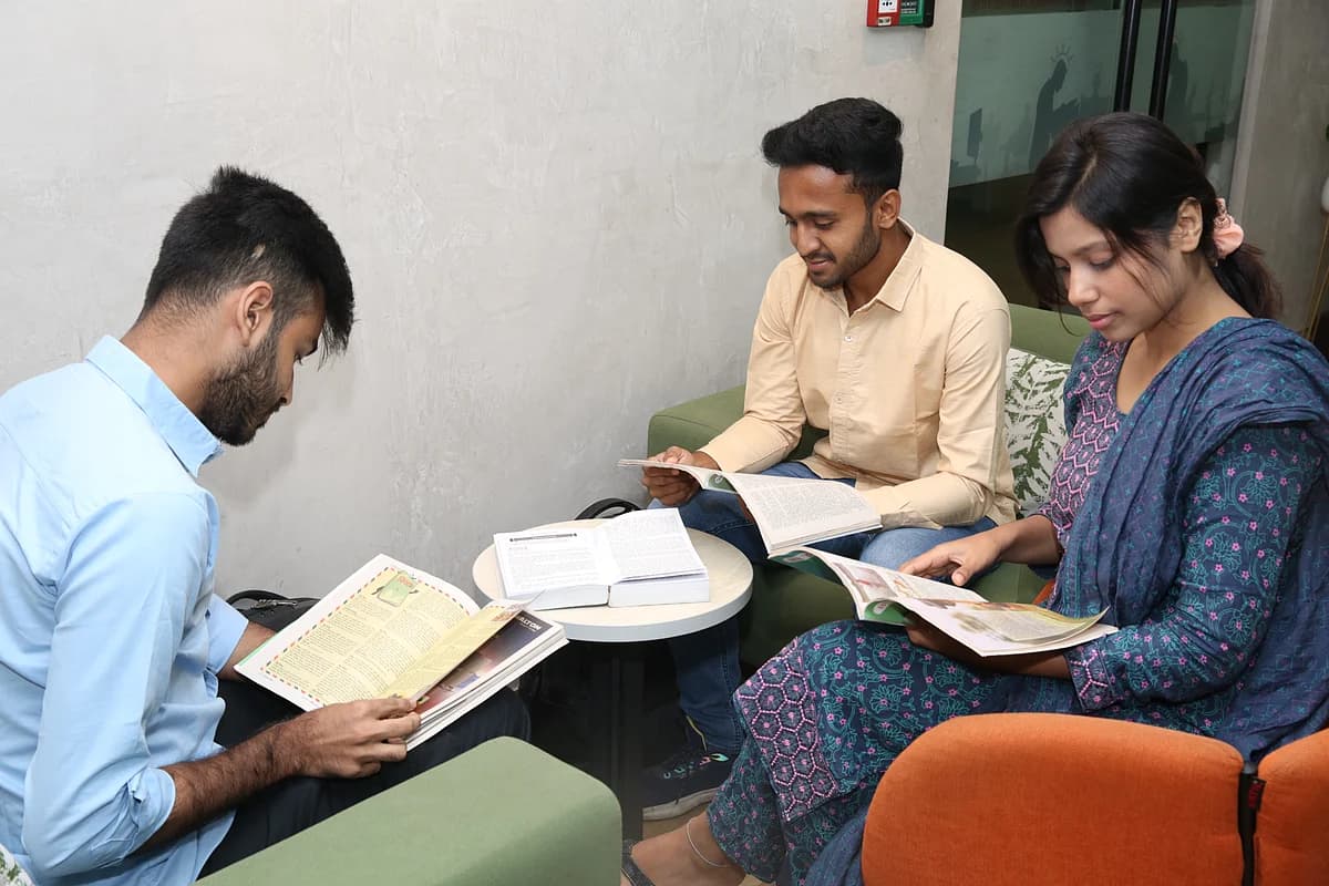 ব্র্যাকের মাইক্রোফাইন্যান্স কর্মসূচিতে চাকরি, স্থায়ীকরণের পর বেতন ৩৪ হাজার টাকা