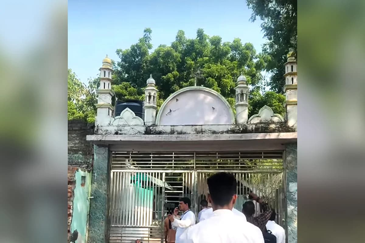 এবার দিল্লির ১৫০ বছরের পুরোনো মসজিদ উচ্ছেদের নোটিশ