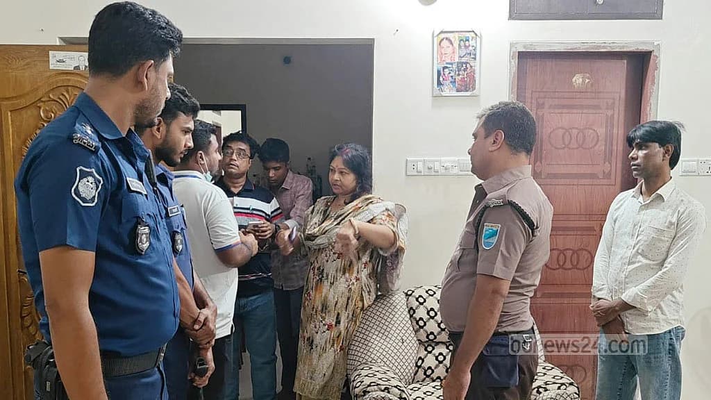 পূজার ছুটি শেষে ফিরে দেখেন, বাসায় রাখা ৫০ লাখ টাকা ও স্বর্ণালংকার নেই